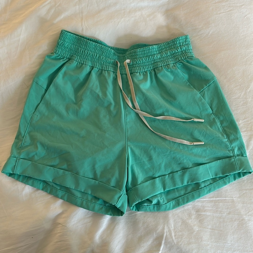 Lululemon short